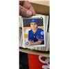 Image 6 : LARGE MISC LOT OF CARDS - FROM - BASKETBALL, BASEBALL, AMERICAN FOOTBALL AND HOCKEY UNSORTED