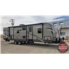 Image 2 : Bank Repo: 2014 Sun Valley by Evergreen Bumper Pull Holiday Trailer (2 Slides) Model S299DBH