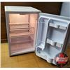 Image 1 : Simplicity Bar Fridge (33"H x 21"W x 21"D)