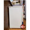 Image 3 : Simplicity Bar Fridge (33"H x 21"W x 21"D)