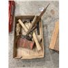Image 1 : Assorted tools
