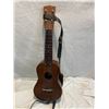 Image 1 : Ukulele