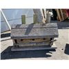 Image 1 : Rustic yard decor