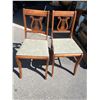 Image 1 : Two chairs