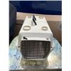 Image 1 : Pet carrier