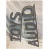 Image 1 : Stencil/signs