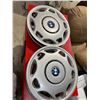 Image 1 : 4 bmw hubcaps