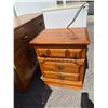 Image 1 : Night stand