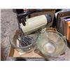 Image 1 : Sunbeam mix master and measuring bowls
