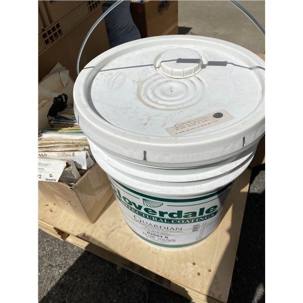 Bucket paint