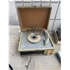 Image 1 : Sea breeze twin speaker record player