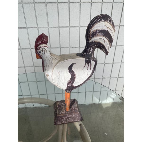 Wood rooster