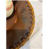 Image 2 : Big scoop catcher mitt