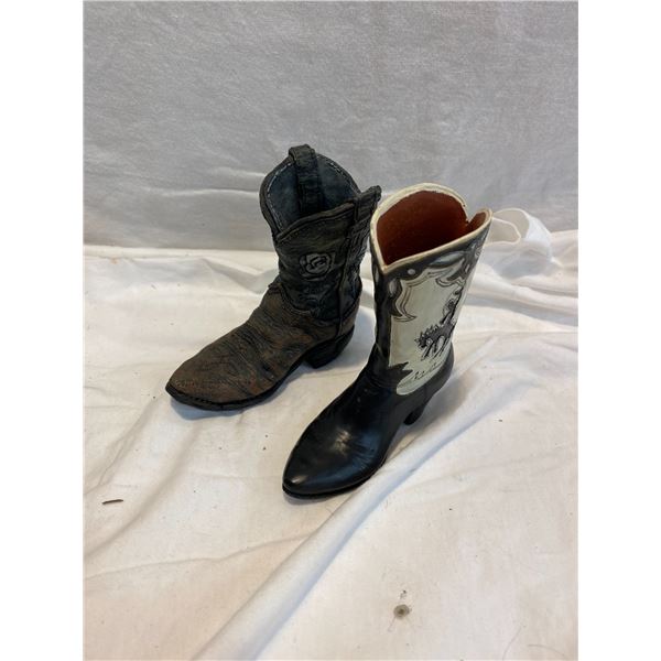 2 cowboy boot decor