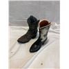 Image 1 : 2 cowboy boot decor