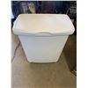 Image 1 : Laundry basket