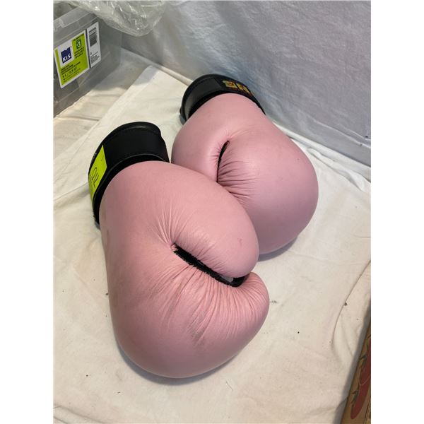 Boxing glove