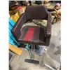 Image 1 : Chair
