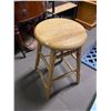 Image 1 : Single stool
