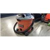 Image 2 : Ridgid 60 liter shop vac working with hose