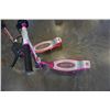 Image 2 : 2 RAZOR ELECTRIC SCOOTERS - PINK AND RED