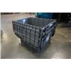 Image 3 : 3 storage totes with built-in lids