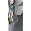 Image 3 : 2 step painter's ladder