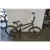 Image 1 : GREEN NO BRAND BMX