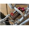 Image 16 : GREY NO BRAND DOWNHILL BIKE WITH HYDRAULIC DISC BRAKES, 26 INCH WHEELS