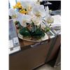 Image 2 : LOT OF ARTIFICIAL ORCHIDS