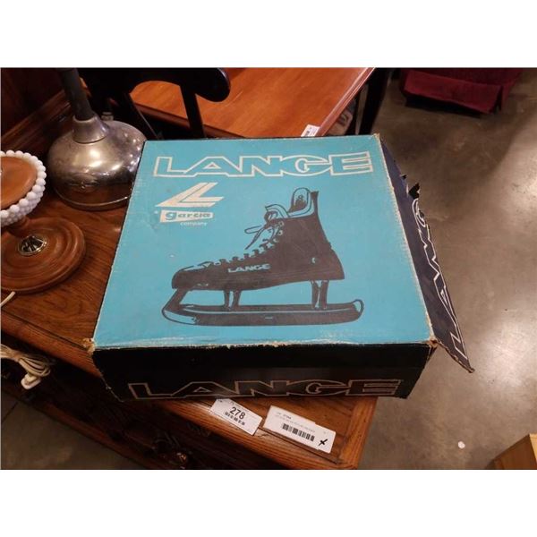 Lange Garcia 7n hockey skates with original box and registration card