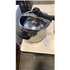 Image 2 : PORTABLE CHARCOAL GRILL AND LAGOSTINA PRESSURE COOKER - LID NEEDS REPLACEMENT, BENT, DOES NOT FIT