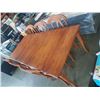 Image 2 : DINING TABLE WITH LEAF AND 6 CHAIRS