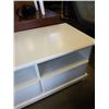 Image 3 : WHITE 3 DRAWER TV STAND