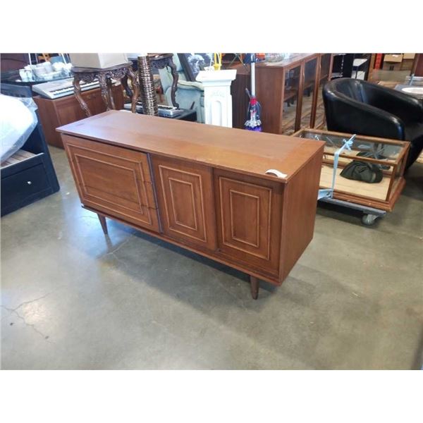 MCM SIDEBOARD - HPL FURNITURE ARTHABASKA LURENTIDE - CINNAMON WALNUT