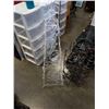 Image 2 : METAL WINE RACK AND GARDEN DECOR