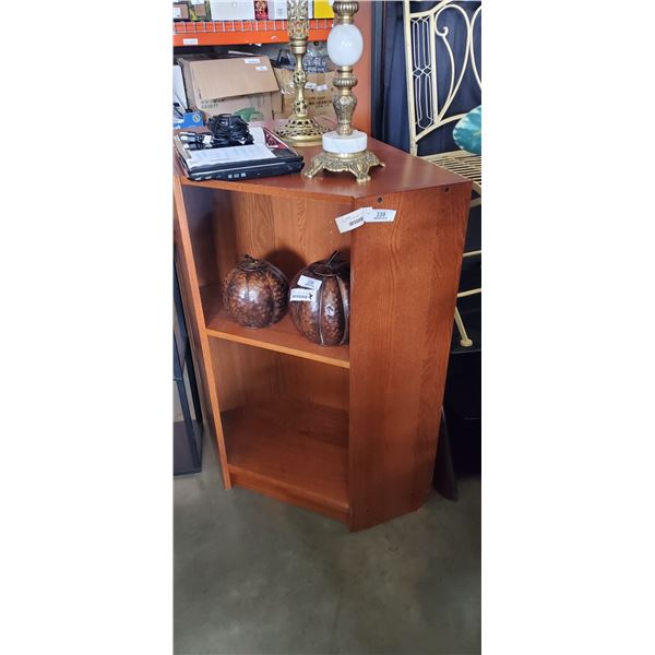 CORNER SHELF AND SMALL SHELF