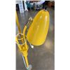 Image 2 : YELLOW 3 HEAD FLOOR LAMP