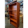 Image 2 : 6 FOOT BOOKSHELF