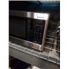 Image 2 : STAINLESS AND BLACK LG MICROWAVE
