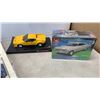 Image 2 : Tray of model n scale train track and 2 models
