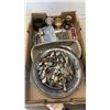 Image 2 : Tray of  collectibles