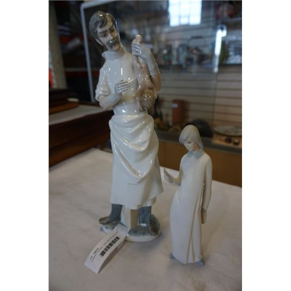 LLADRO FIGURE - THE OBSTETRICIAN AND OTHER FIGURE - THE LETTER