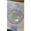 Image 8 : LOT OF PYREX DISHES AND OTHER