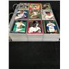 Image 3 : BASEBALL STARS BINDER (BARRY BONDS, CAL RIPKEN JR., GREG MADDUX + MORE)