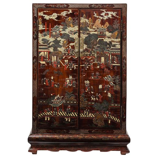 Chinese Lacquer Wood Cabinet Qing