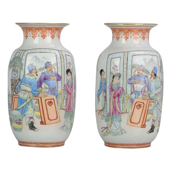 Chinese Famille Rose Porcelain Vase Pair