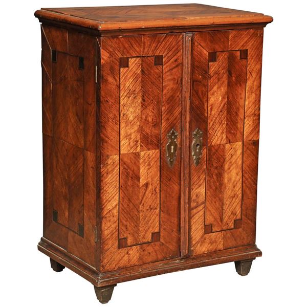 Walnut Wood Cabinet William And Mary