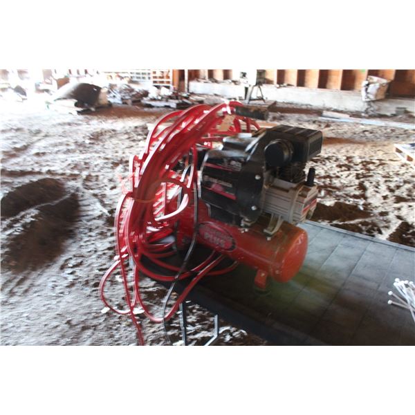 King Canada 1.5hp Air Compressor with hose