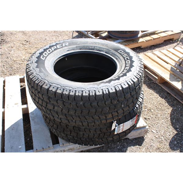 (2 X THE MONEY) Cooper discoverer X/T LT 265/70R17 New